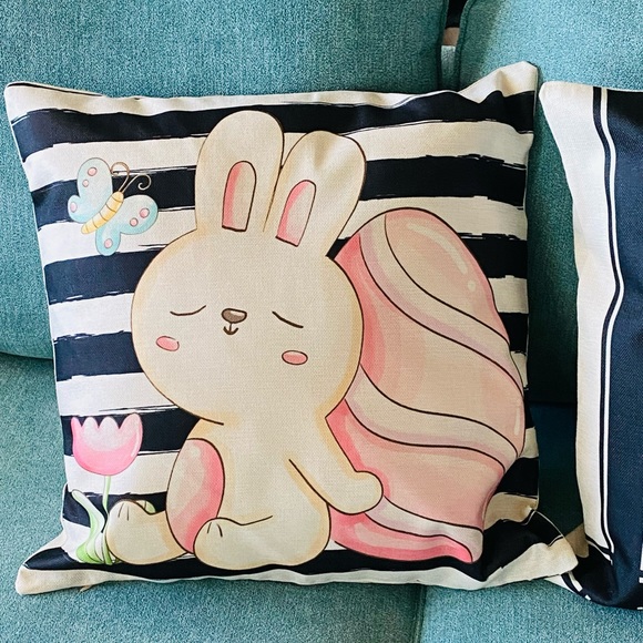 Easter/Spring Decorative Pillow Covers for 18” x 18” pillows. Set of 4. NEW - Picture 9 of 12